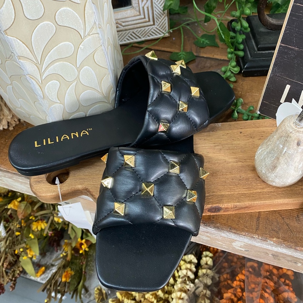 Liliana Black Mira-6 Flat